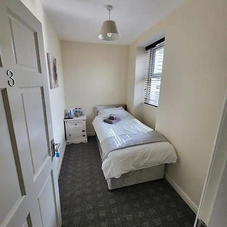The Dublin Packet - Single Room 2 Холихед Экстерьер фото